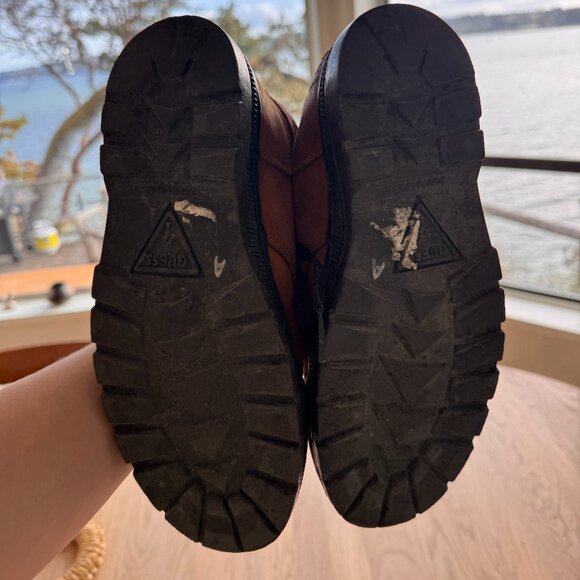 Vintage Guess Sneakers - Picture 4 of 7